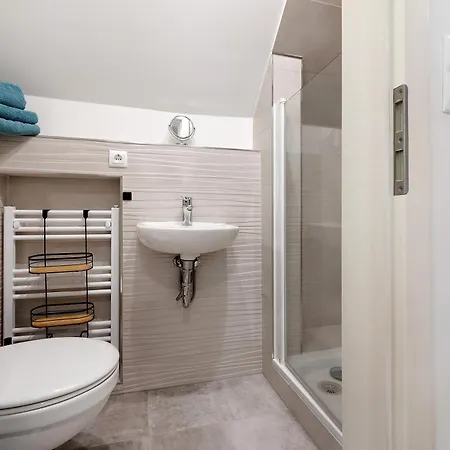 Casa Caso - 5 *
